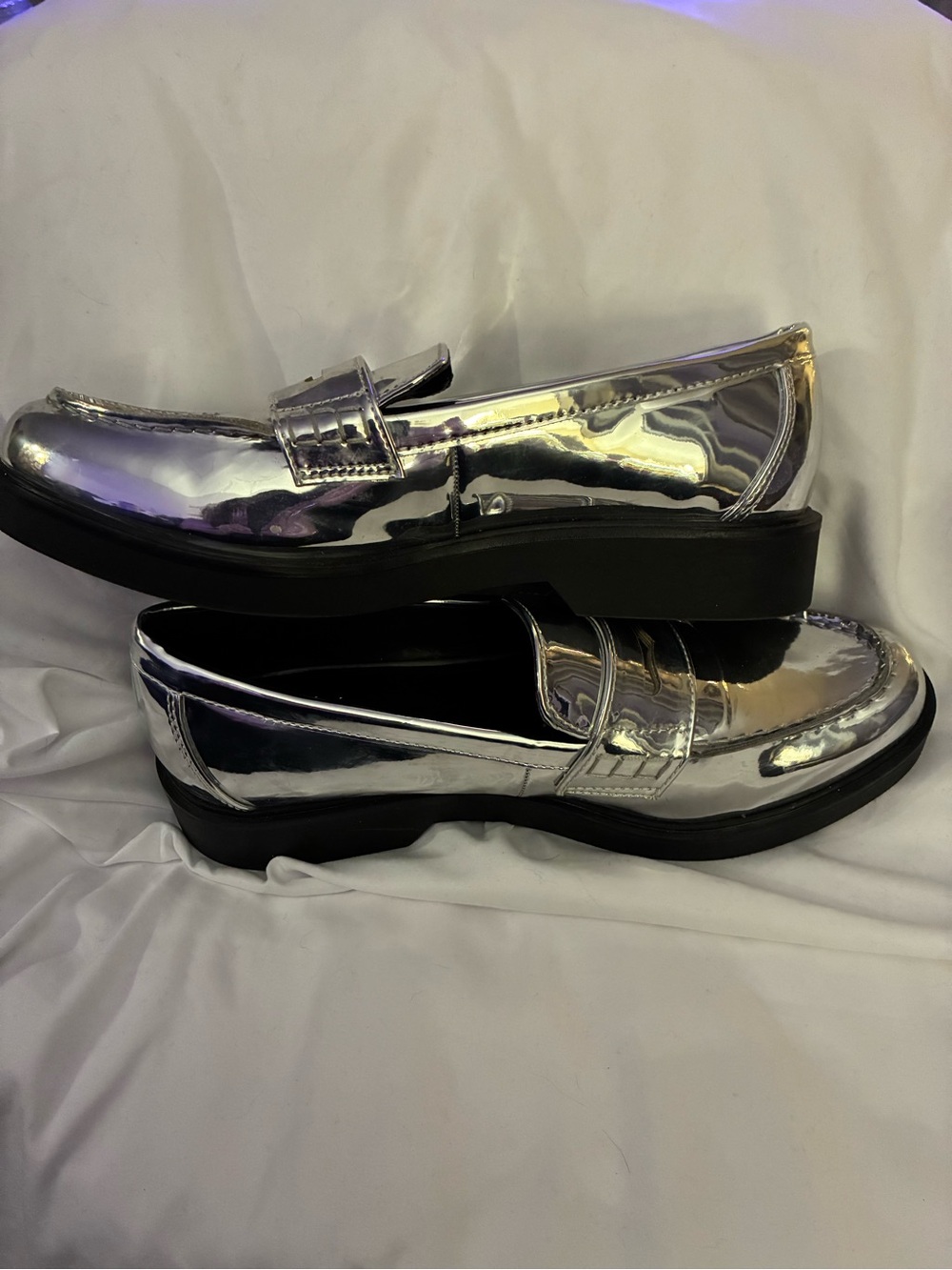 Worthington Metallic Silver Women's Penny Loafers Size 8 - New w/out box - Picture 4 of 5